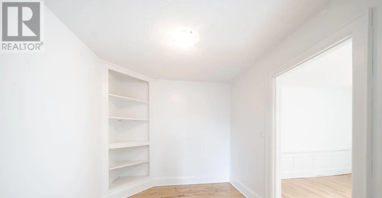 69-12 Kingston Road, Toronto, ON, M4L 1S5 - 5