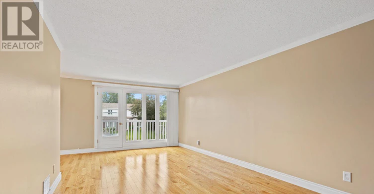 42 Charkay Street, Ottawa, ON, K2E 5N4 - 3