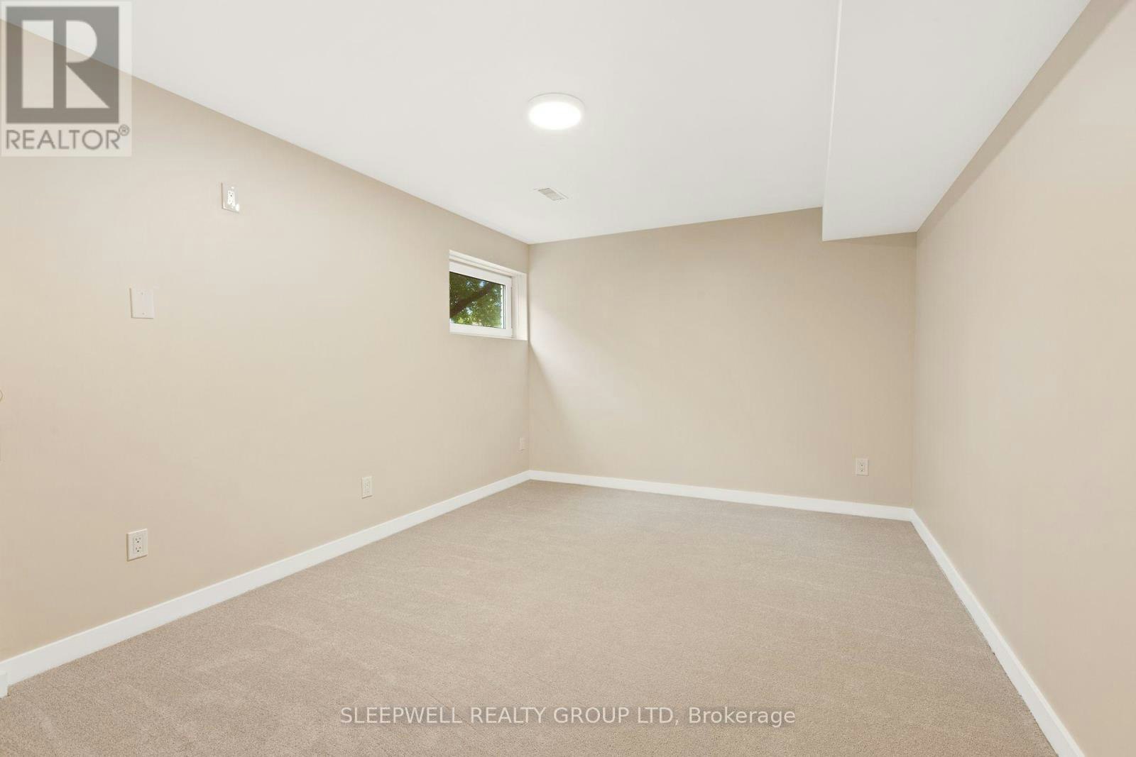 42 Charkay Street, Ottawa, ON, K2E 5N4 - 16