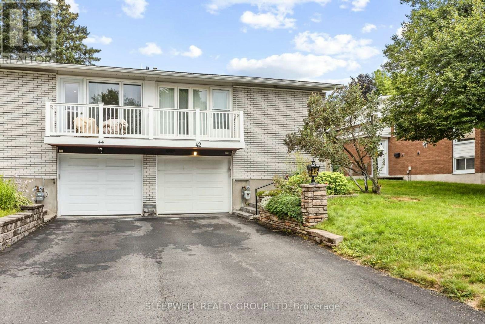 42 Charkay Street, Ottawa, ON, K2E 5N4