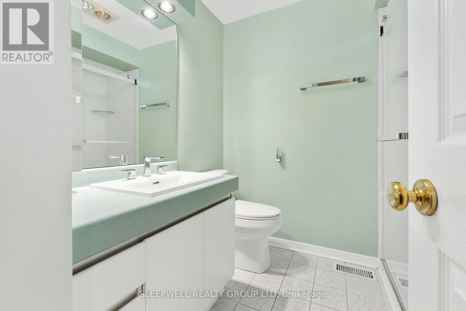 42 Charkay Street, Ottawa, ON, K2E 5N4 - 12