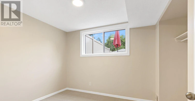 42 Charkay Street, Ottawa, ON, K2E 5N4 - 14