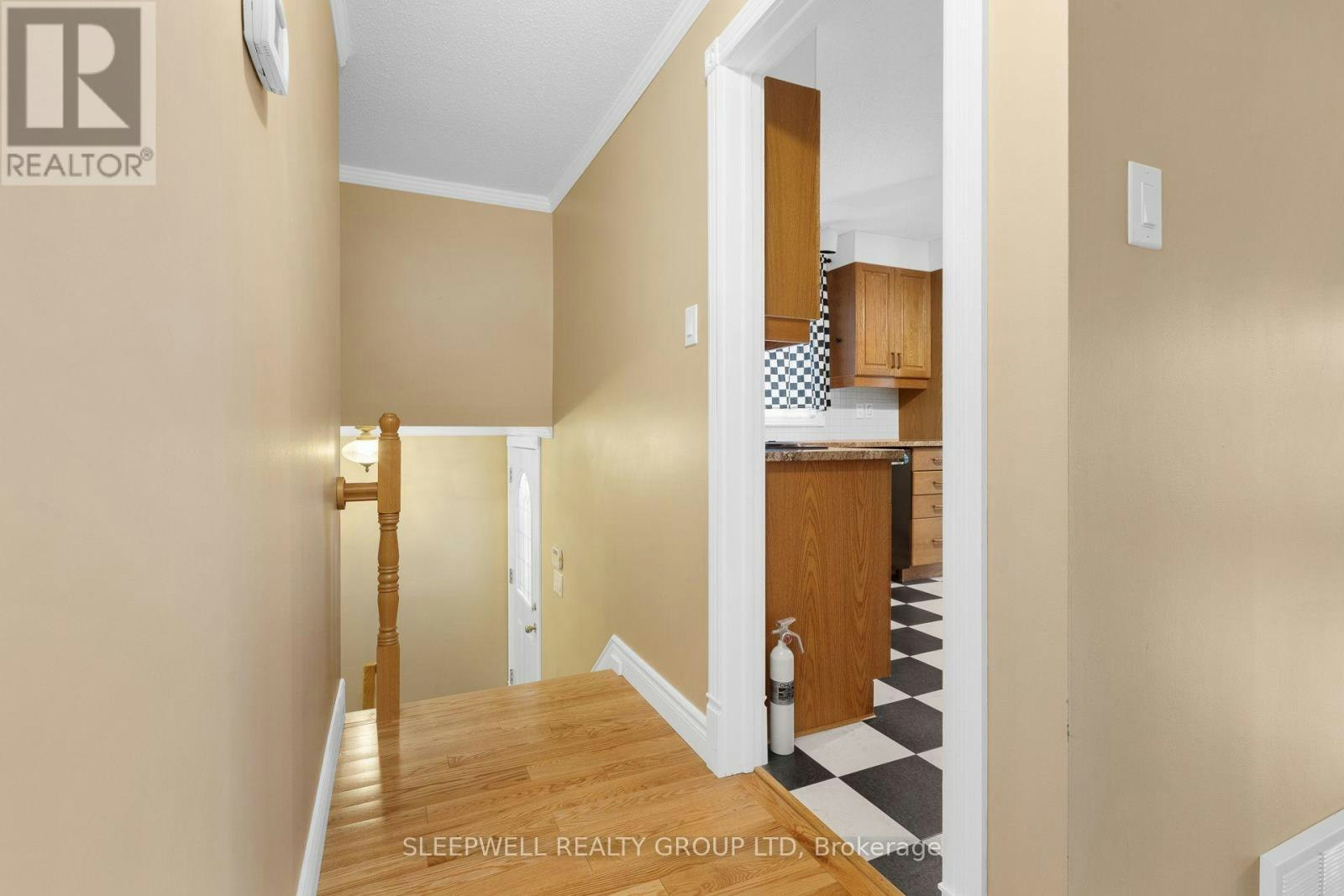 42 Charkay Street, Ottawa, ON, K2E 5N4 - 13