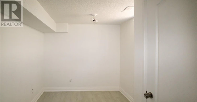 LL-525 Britannia Avenue W, Hamilton, ON, L8H 1Z7 - 5