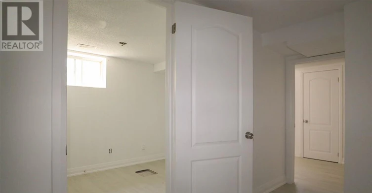LL-525 Britannia Avenue W, Hamilton, ON, L8H 1Z7 - 4