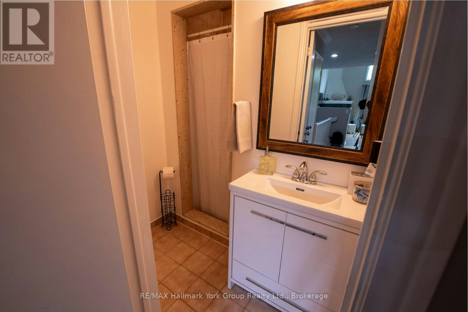 10-104 Kellies Way, Blue Mountains, ON, L9Y 0L6 - 15