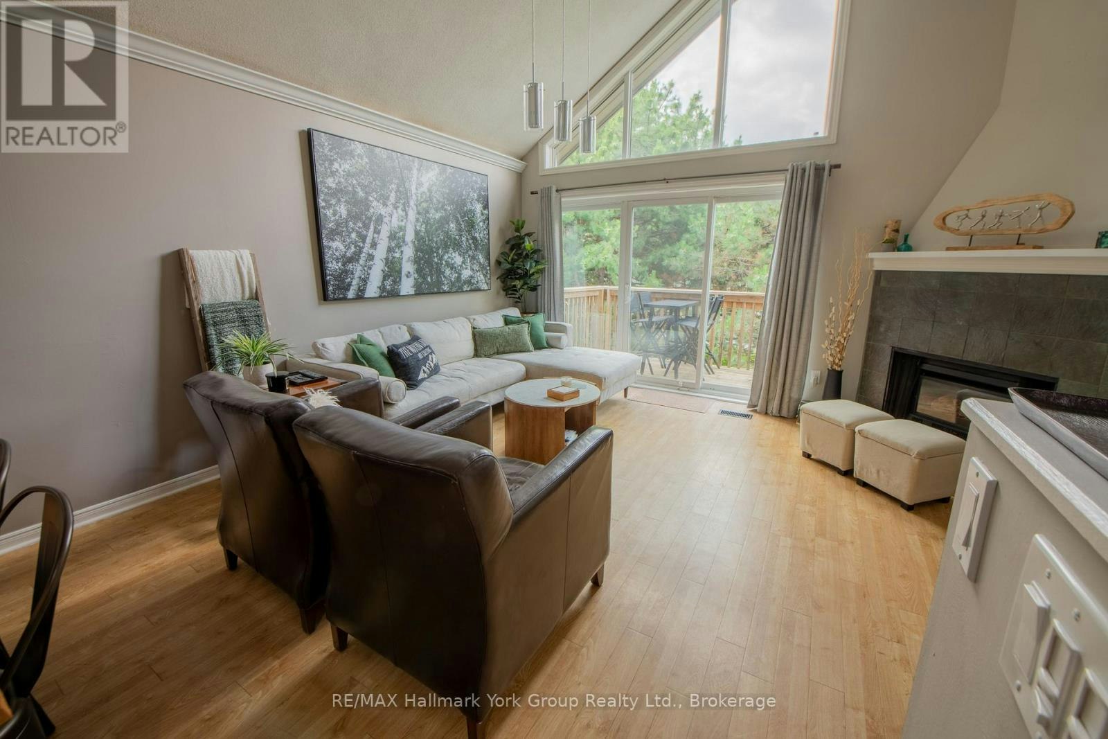 10-104 Kellies Way, Blue Mountains, ON, L9Y 0L6 - 3