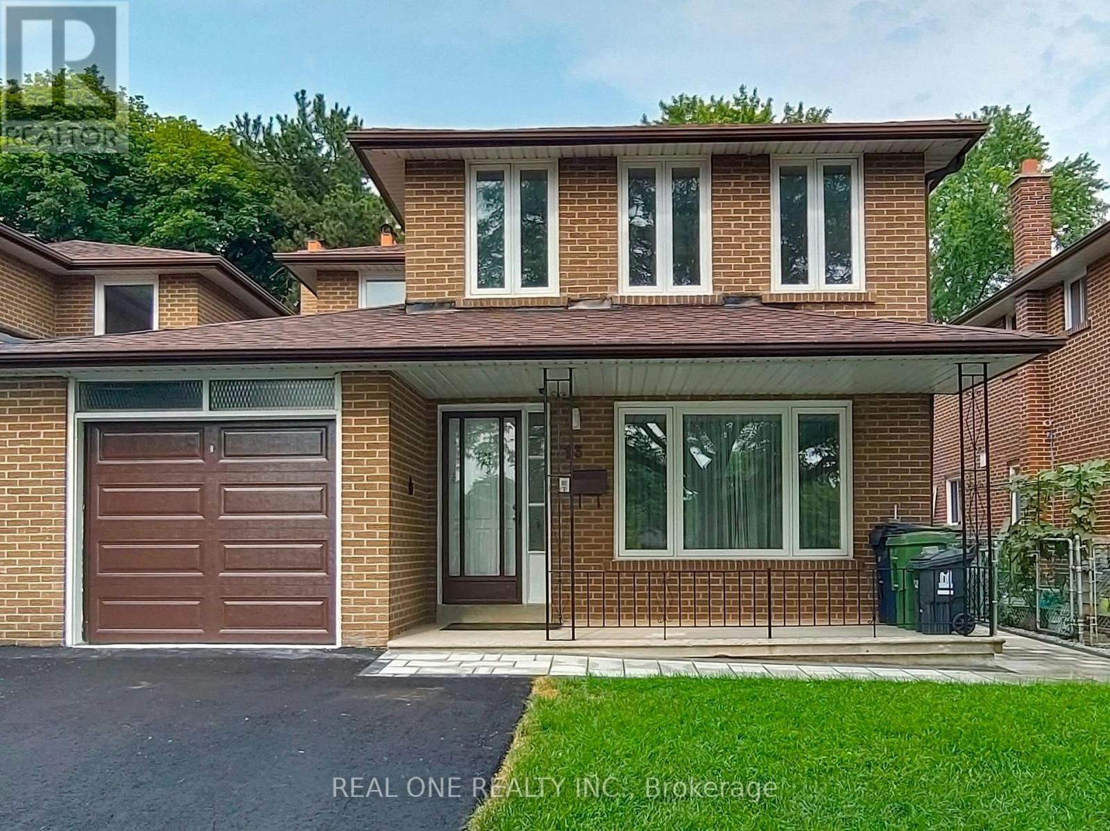 13 Mallaby Road, Toronto, ON, M2H 1P3