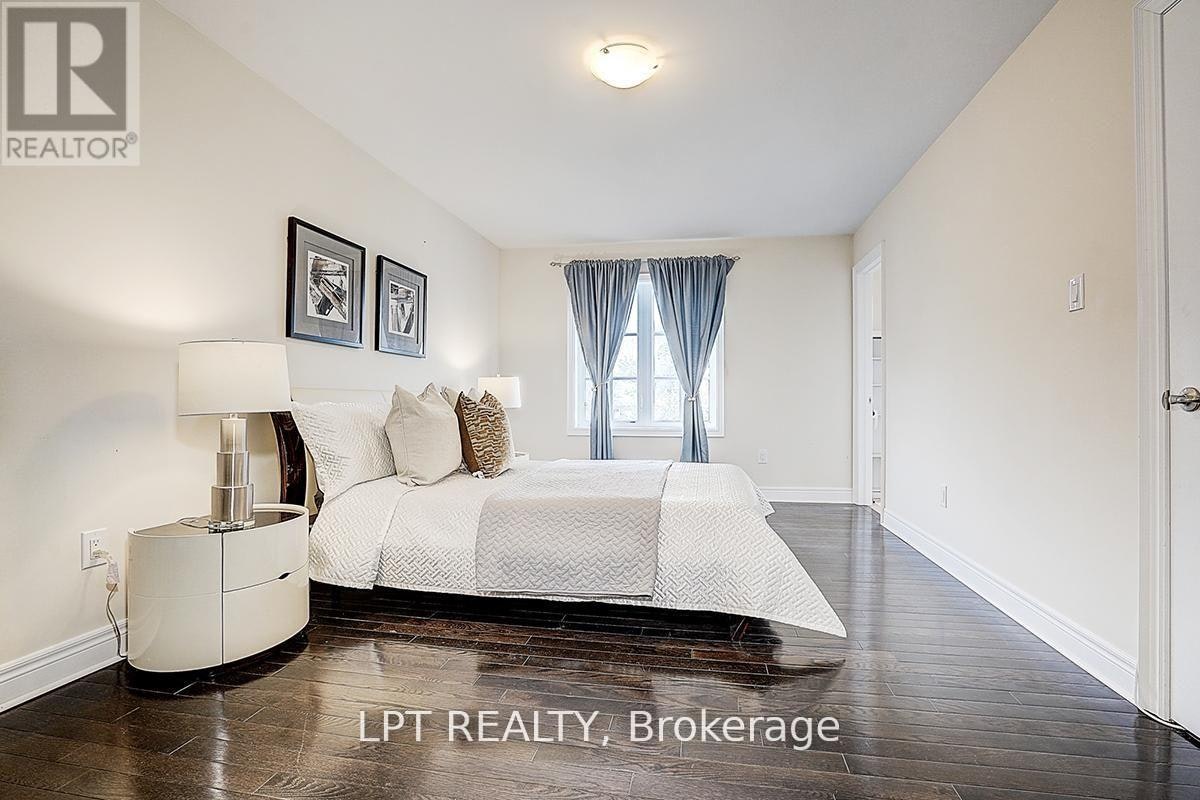 116 Dunlop Street, Richmond Hill, ON, L4C 0X1 - 8