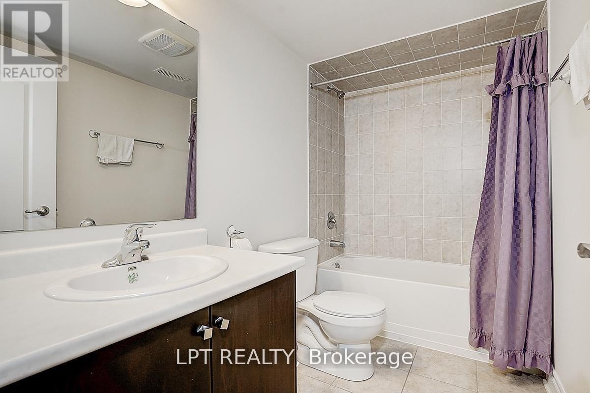116 Dunlop Street, Richmond Hill, ON, L4C 0X1 - 14