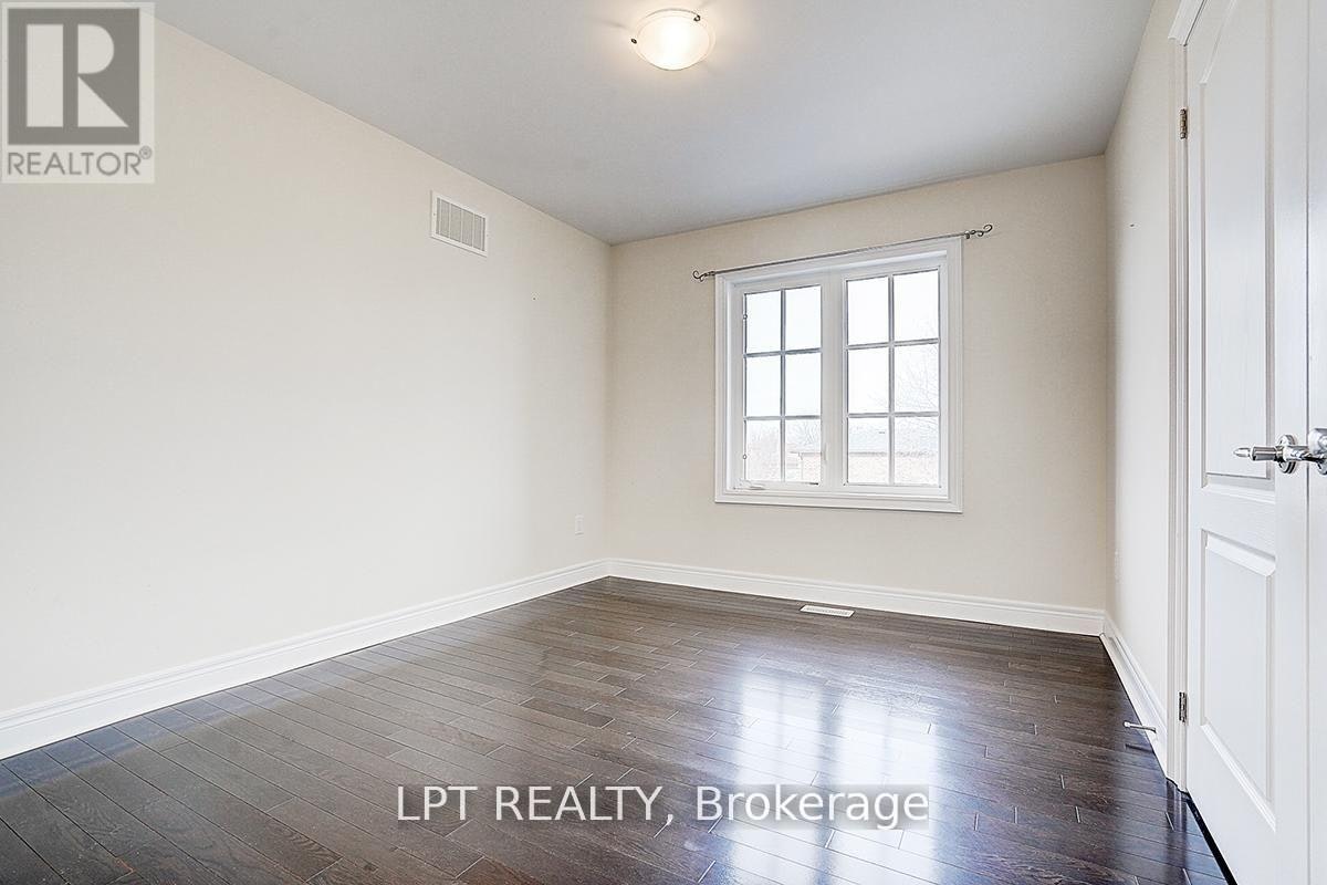 116 Dunlop Street, Richmond Hill, ON, L4C 0X1 - 10