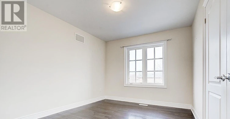 116 Dunlop Street, Richmond Hill, ON, L4C 0X1 - 10