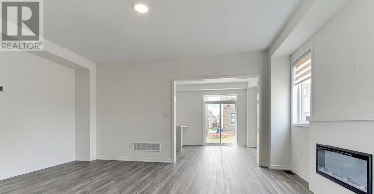 12 Donald Ingram Crescent, Georgina, ON, L4P 0S3 - 8