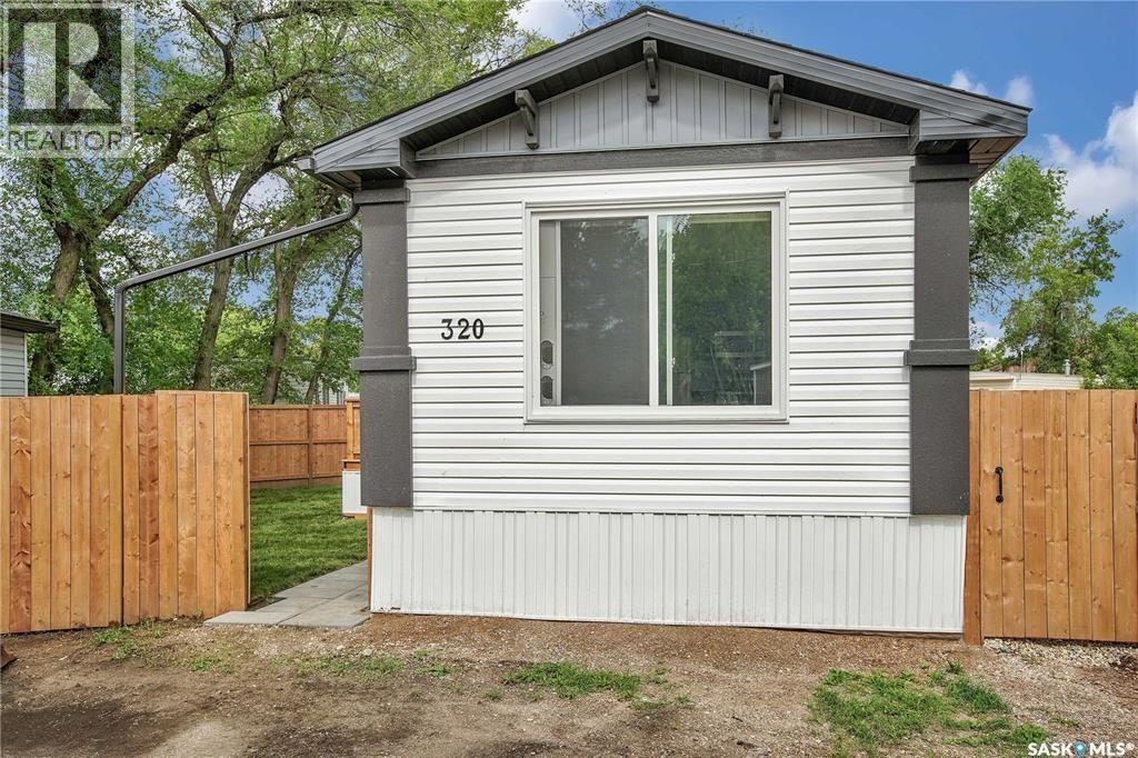 320-1524 Rayner Avenue, Saskatoon, SK, S7N 2P8