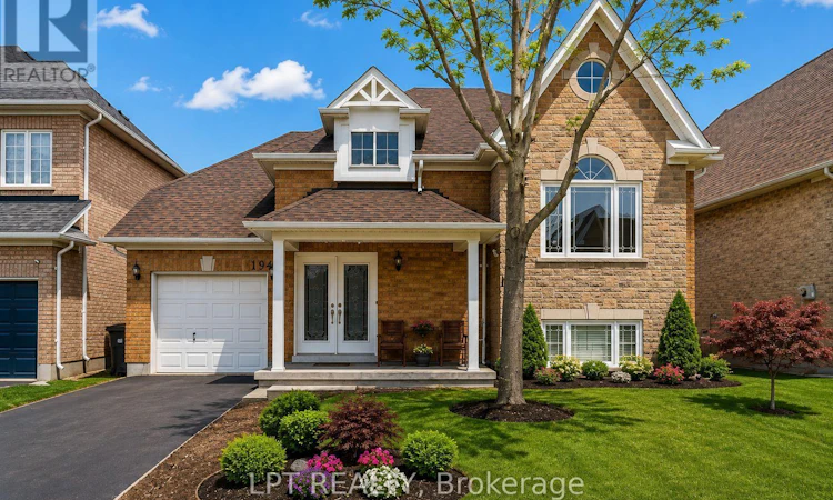 19 Treeline Boulevard