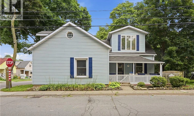 153 Montrose Street N