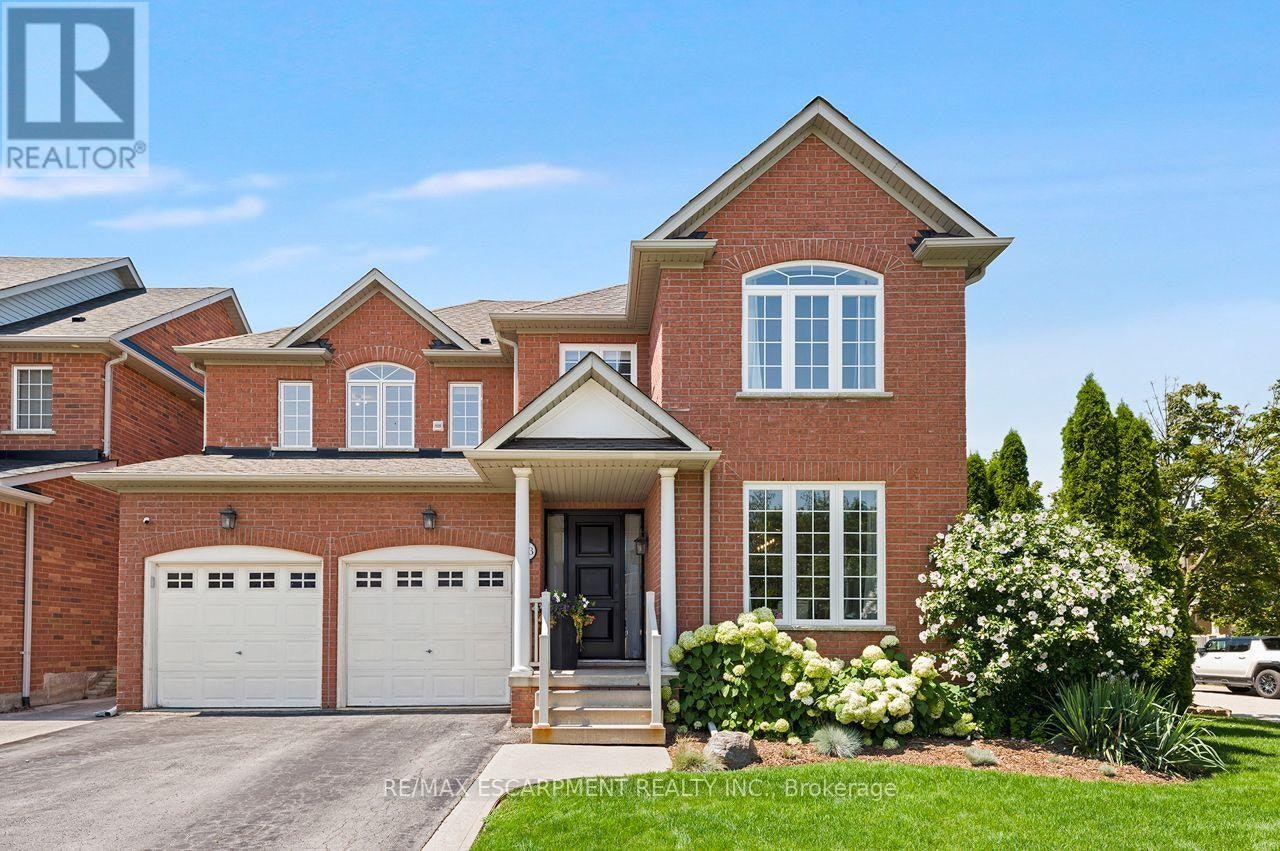 33 Dewsbury Way, Hamilton, ON, L8E 6C2