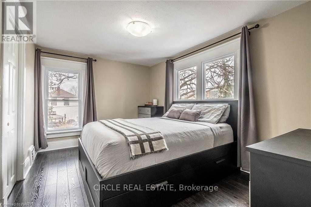4 Chelsea Street, St. Catharines, ON, L2P 3B8 - 9