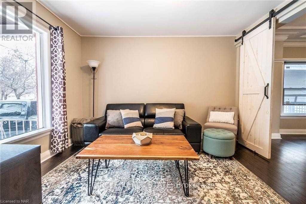 4 Chelsea Street, St. Catharines, ON, L2P 3B8 - 6
