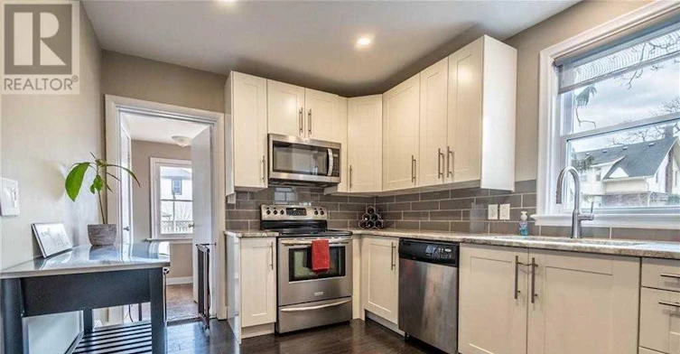 4 Chelsea Street, St. Catharines, ON, L2P 3B8 - 2