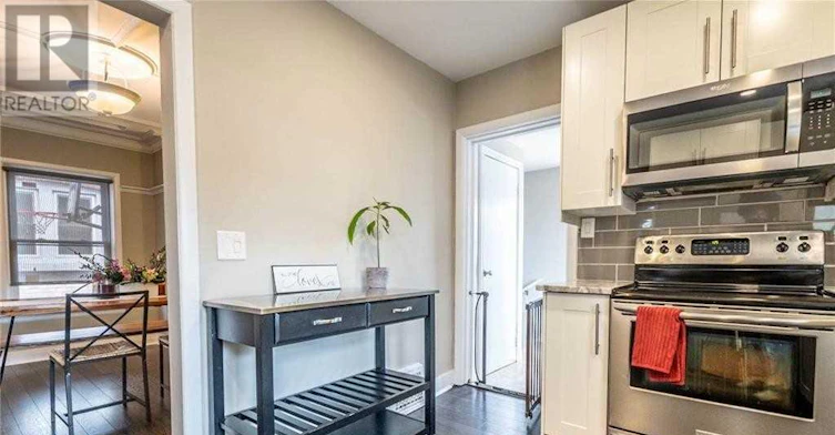 4 Chelsea Street, St. Catharines, ON, L2P 3B8 - 4