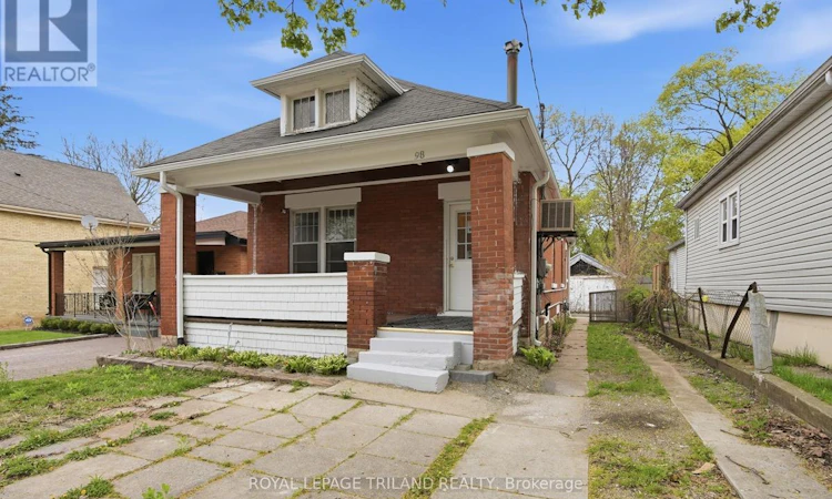 98 Cartwright Street