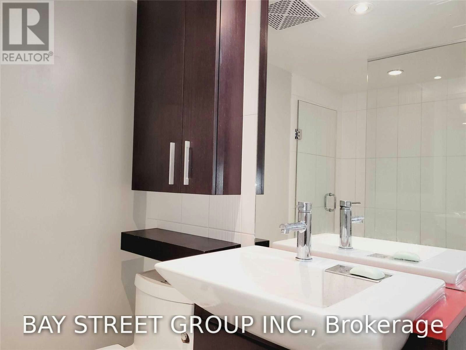 535-8 Telegram Mews, Toronto, ON, M5V 3Z5 - 9