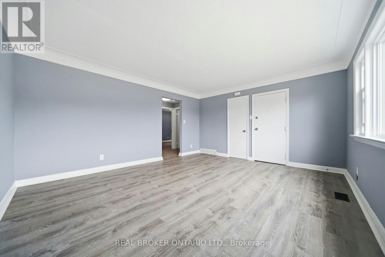 B-293 Highland Road E, Kitchener, ON, N2M 3W6 - 3