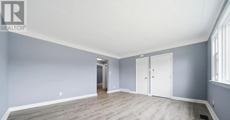 B-293 Highland Road E, Kitchener, ON, N2M 3W6 - 3