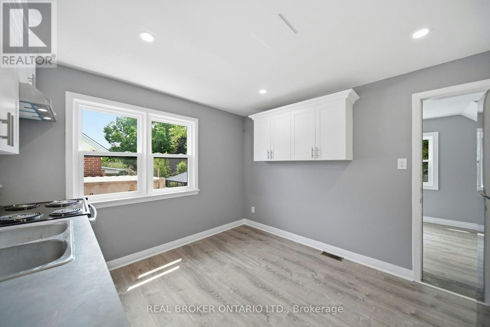 B-293 Highland Road E, Kitchener, ON, N2M 3W6 - 10
