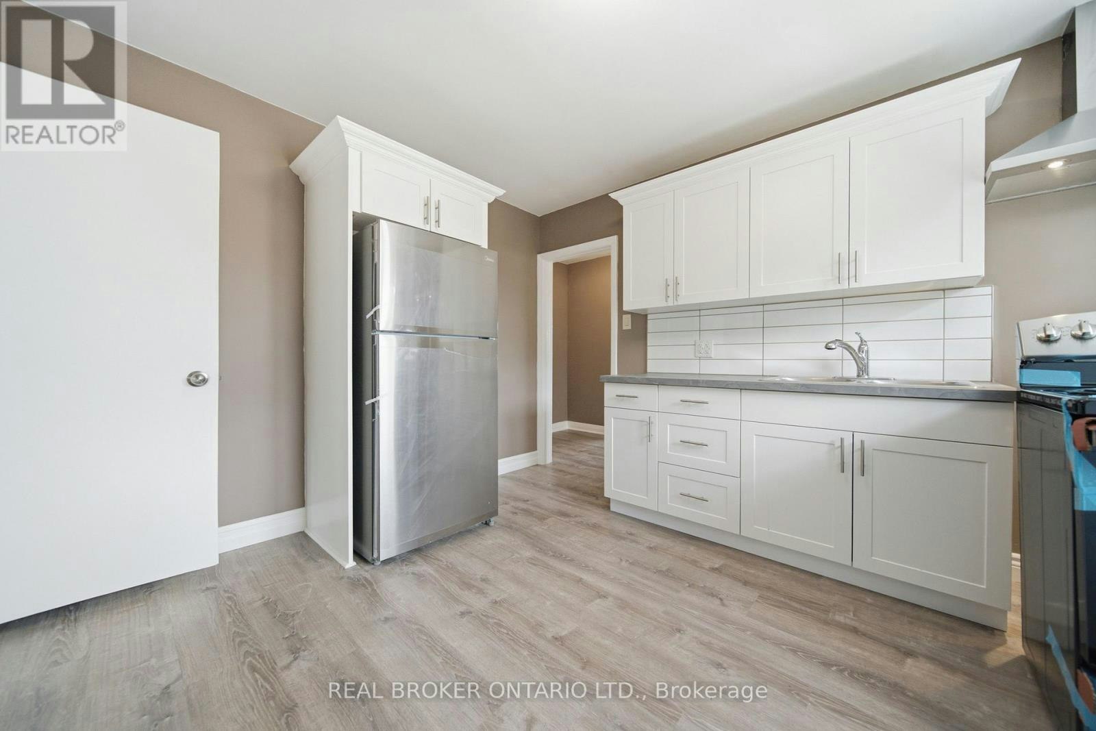 A-293 Highland Road E, Kitchener, ON, N2M 3W6 - 10