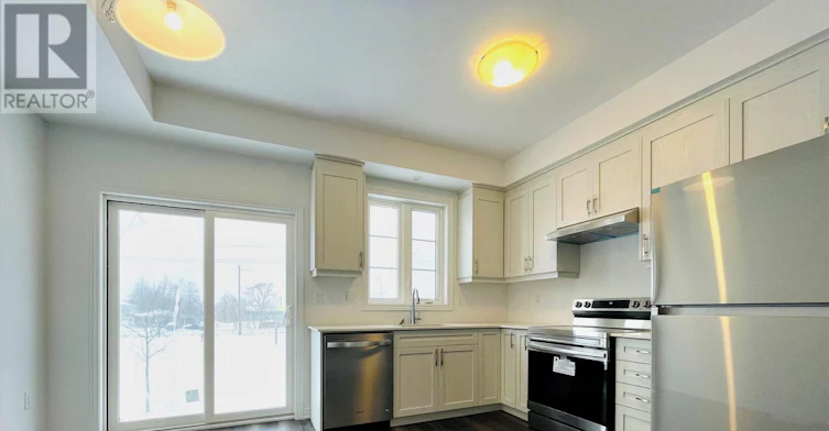 11-575 Woodward Avenue, Hamilton, ON, L8H 0B3