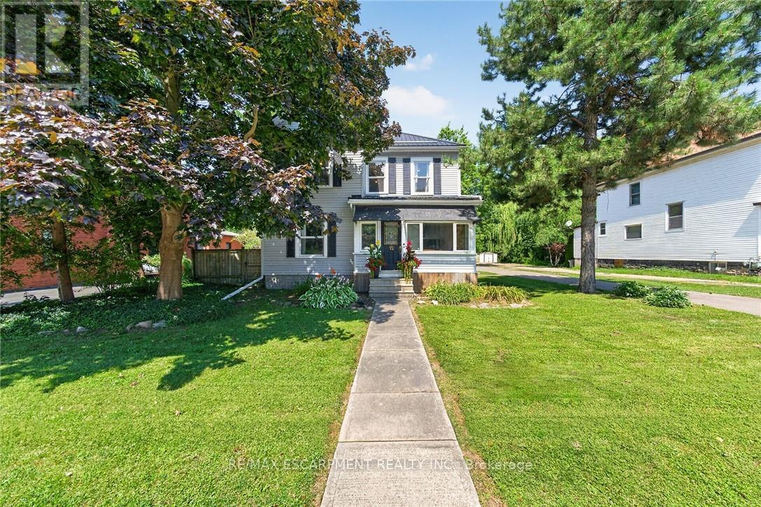 72 Main Street S