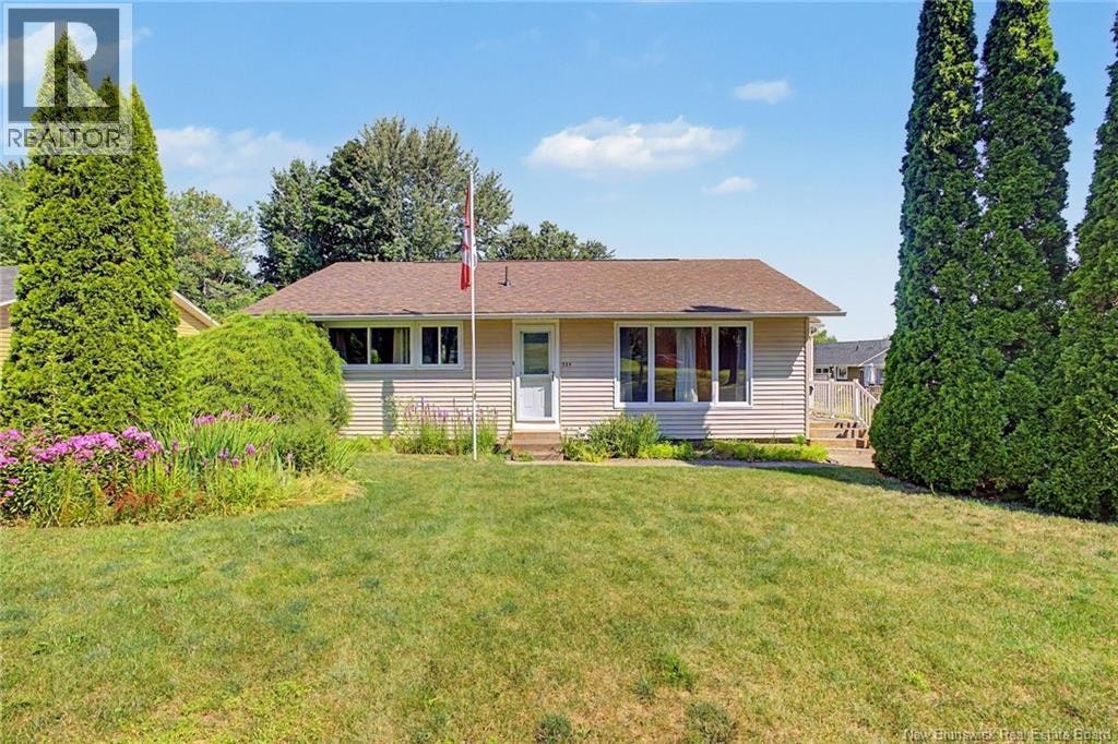 524 Scoullar Street, Oromocto, NB, E2V 1H1