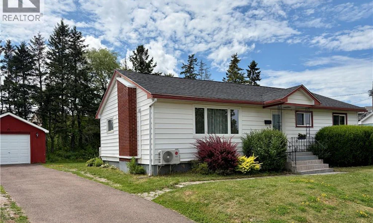 100 Leeside Drive