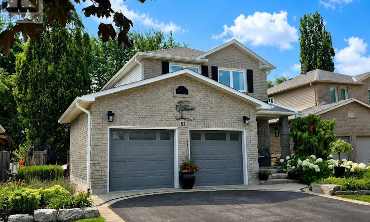 51 Lyndale Crescent