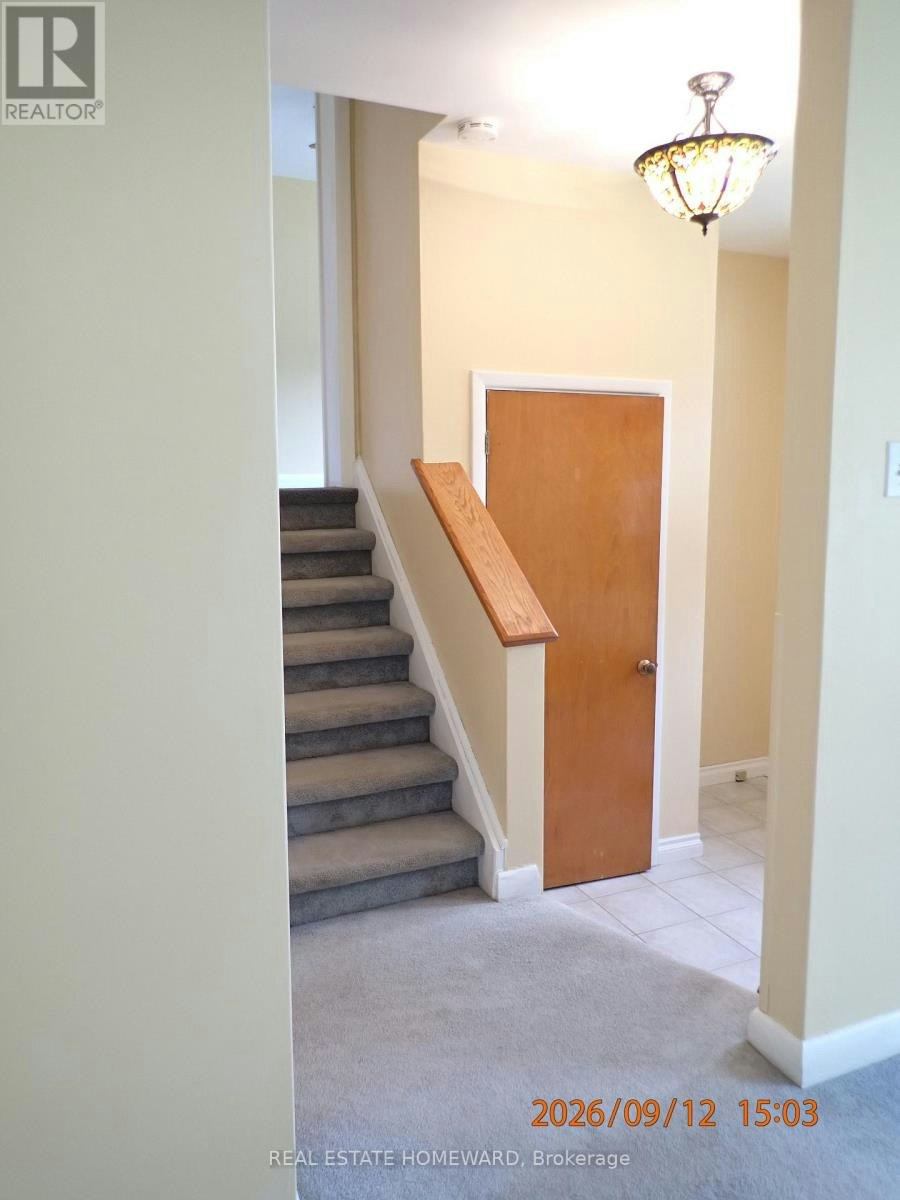 FRONT-56 Perivale Crescent, Toronto, ON, M1J 2C3 - 10
