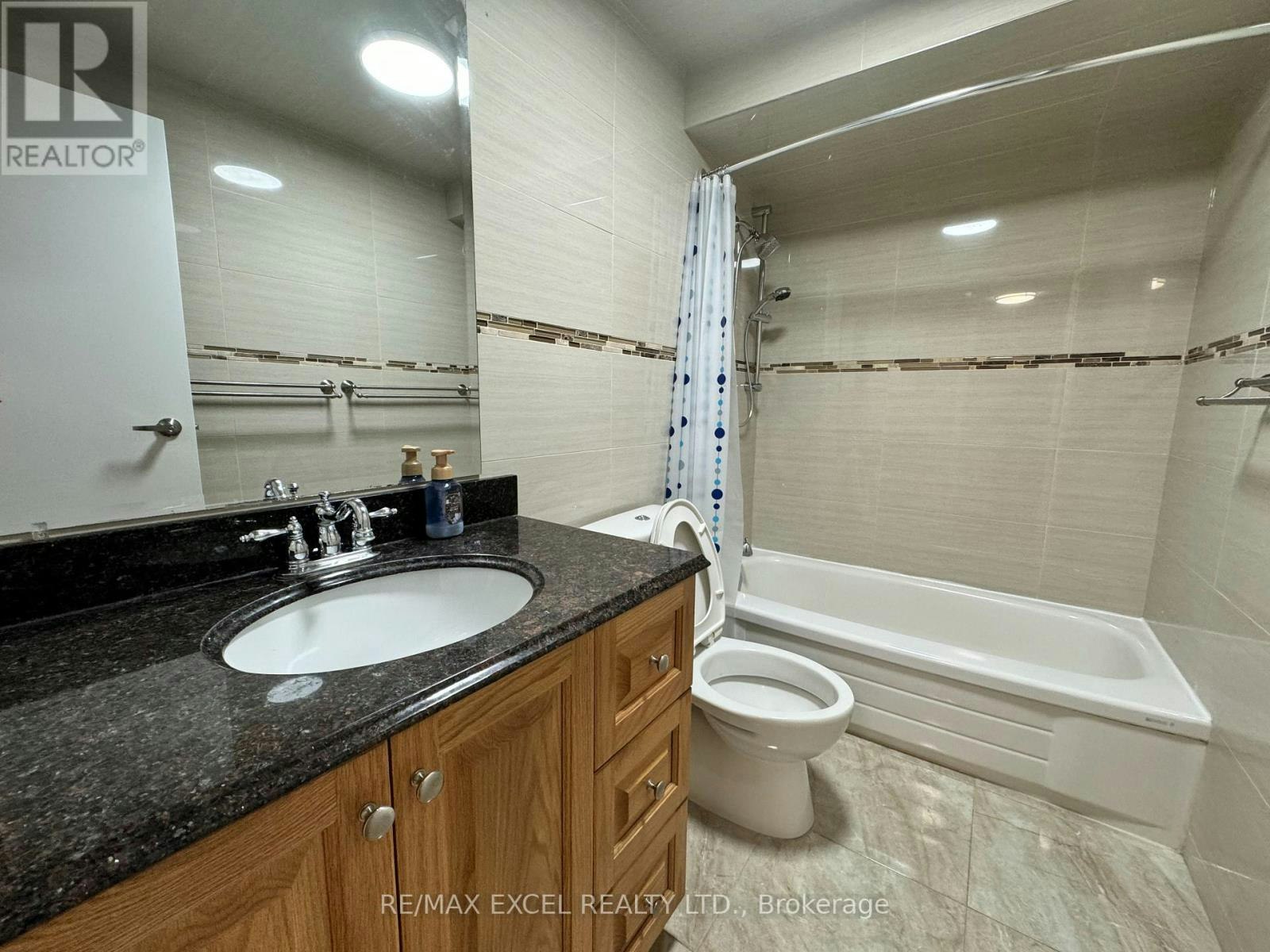 27 Manston Crescent, Markham, ON, L3R 7A5 - 6