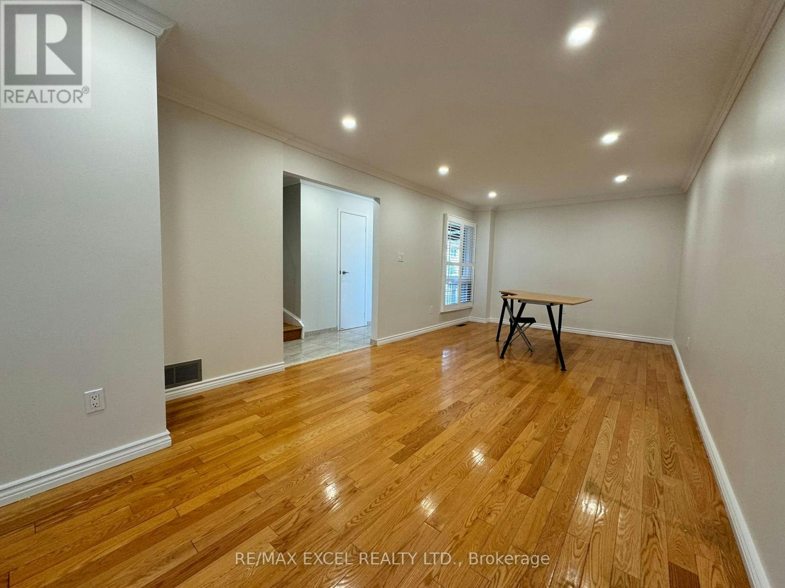 27 Manston Crescent, Markham, ON, L3R 7A5 - 2