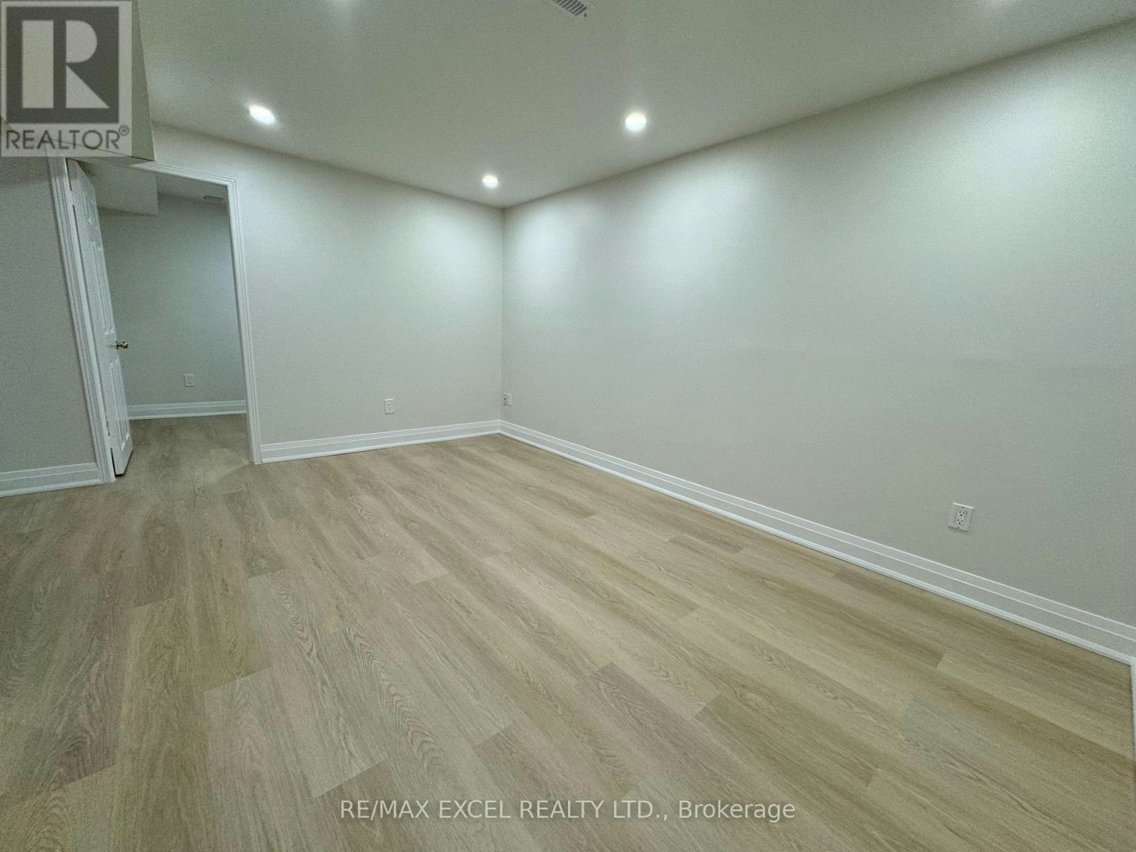 27 Manston Crescent, Markham, ON, L3R 7A5 - 12
