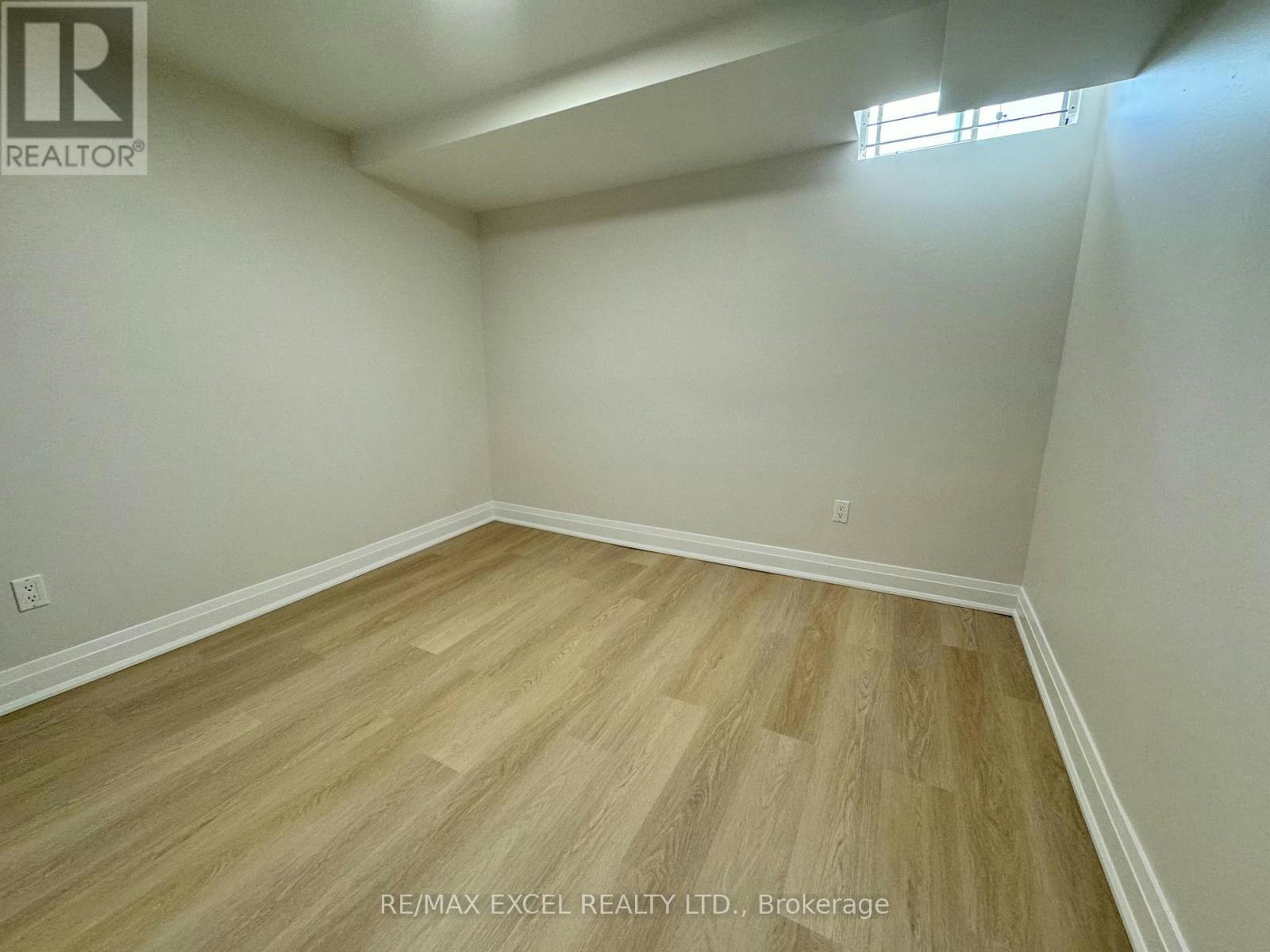 27 Manston Crescent, Markham, ON, L3R 7A5 - 11