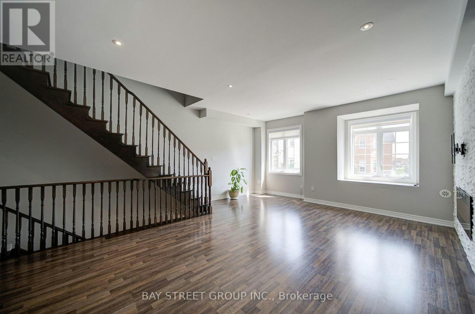 48 Roy Grove Way, Markham, ON, L6E 0T7 - 3
