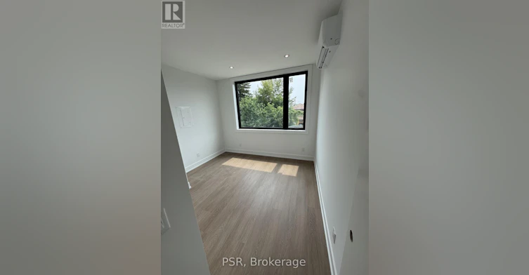 UPPER-99 Ypres Road, Toronto, ON, M6M 3X2 - 8