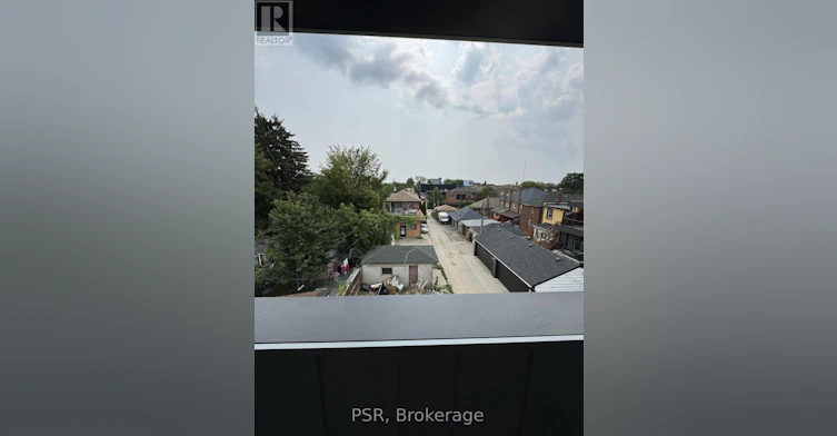 UPPER-99 Ypres Road, Toronto, ON, M6M 3X2 - 12