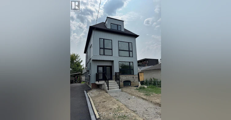 UPPER-99 Ypres Road, Toronto, ON, M6M 3X2 - 2