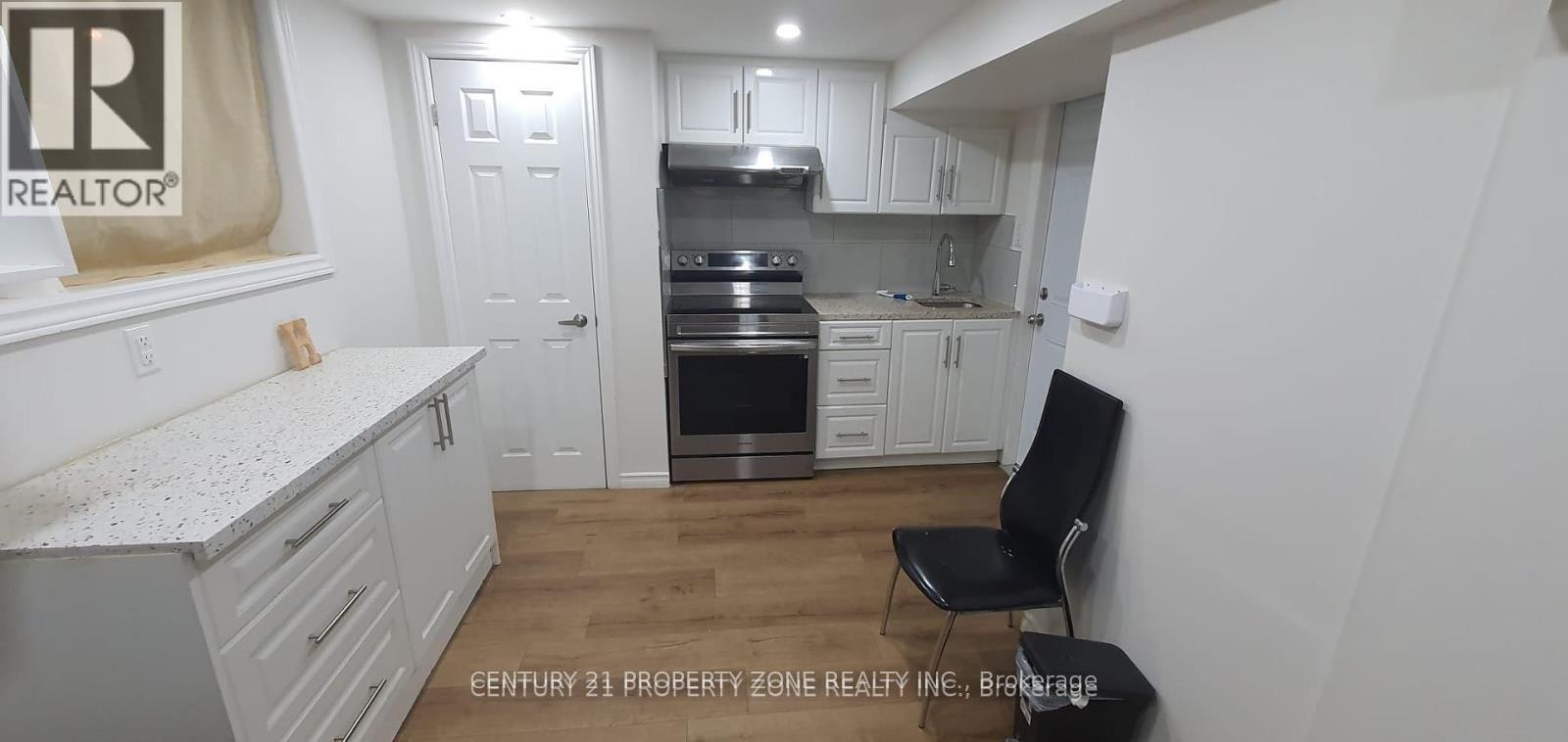 68 Hoskins Square, Brampton, ON, L6S 2N6 - 2