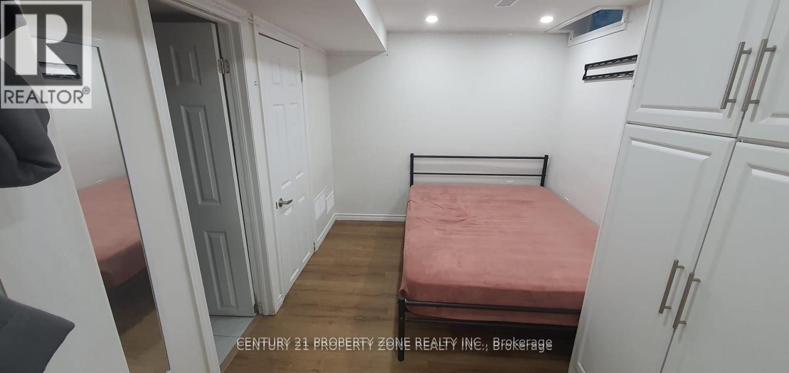 68 Hoskins Square, Brampton, ON, L6S 2N6 - 4
