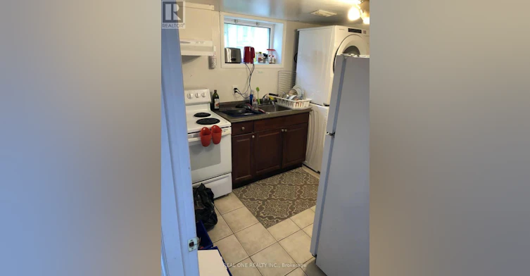 BASEMENT ROOM-92 Binkley Crescent W, Hamilton, ON, L8S 3L1 - 2