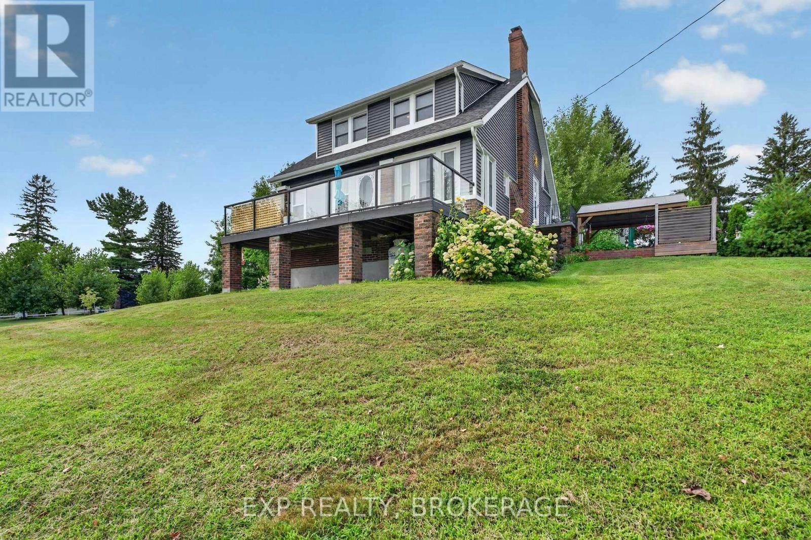 4682 County 2 Road, Leeds and the Thousand Islands, ON, K7G 2V5