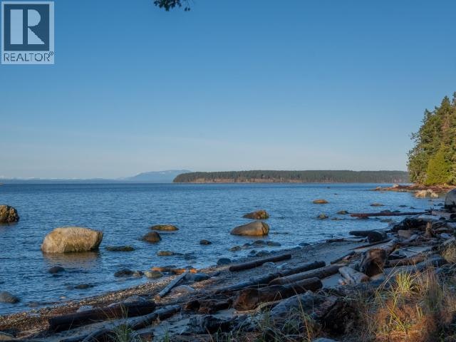 1136 Herchmer Road, Savary Island, BC, V8A 0G7